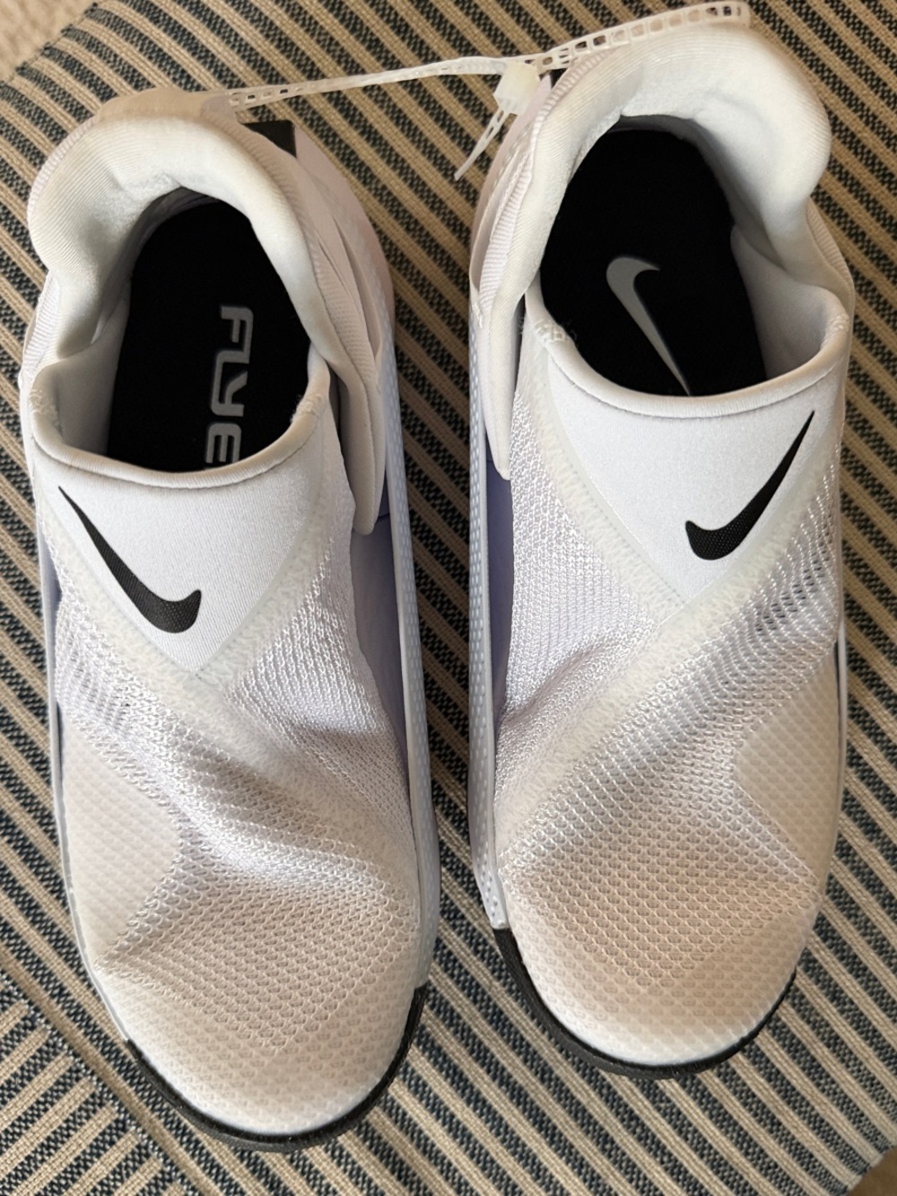 Nike White Go FlyEase Hands Free Slip-On Sneakers